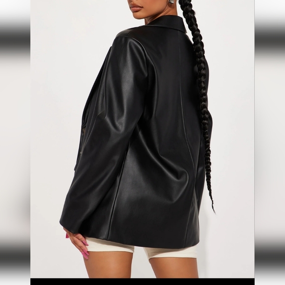 Blazer - Picture 2 of 8